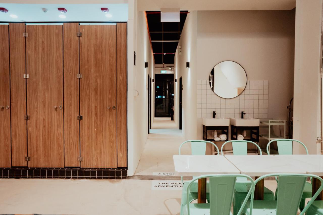 Code Hostel At Lavender Singapore Exteriör bild