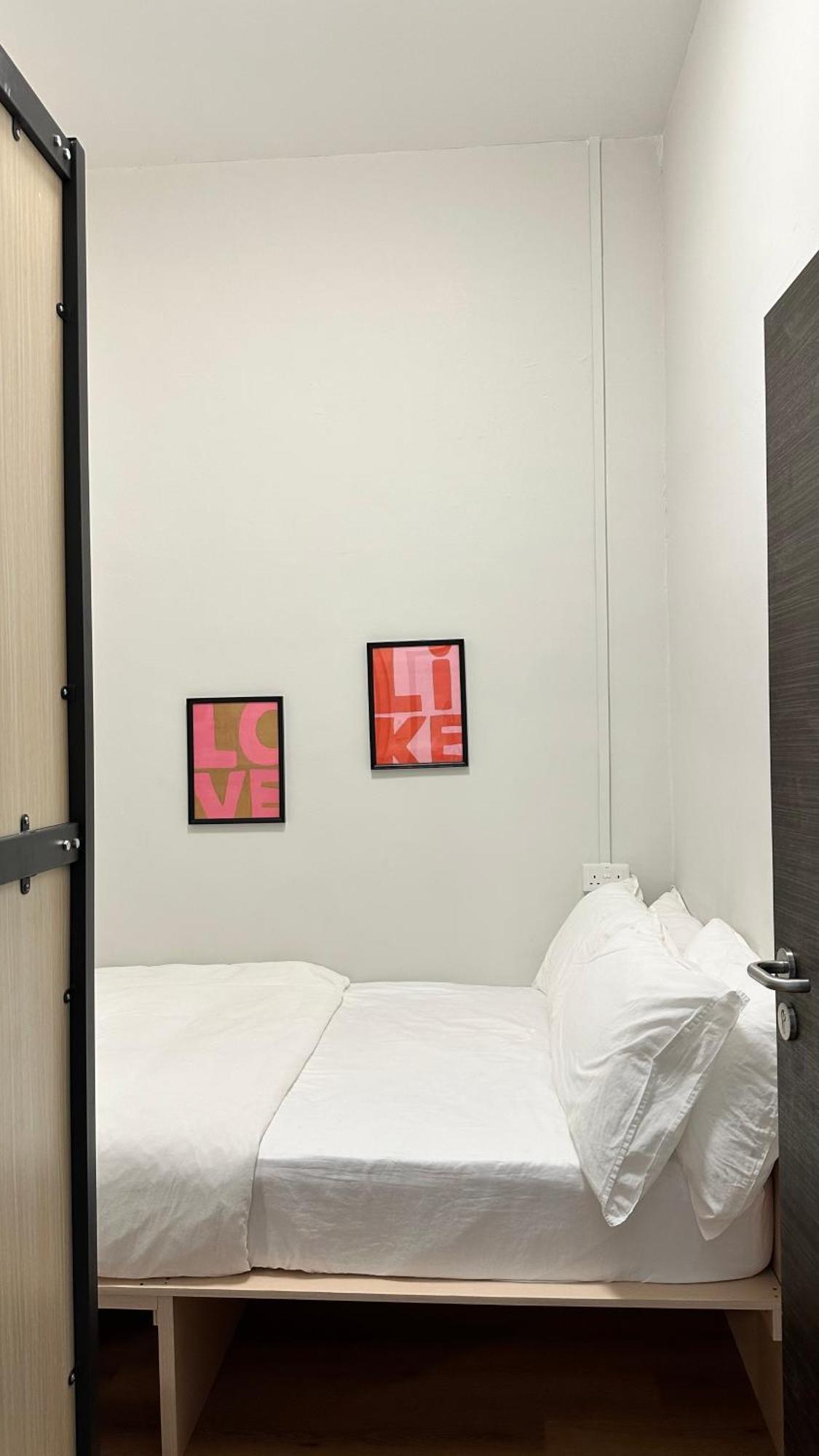 Code Hostel At Lavender Singapore Exteriör bild